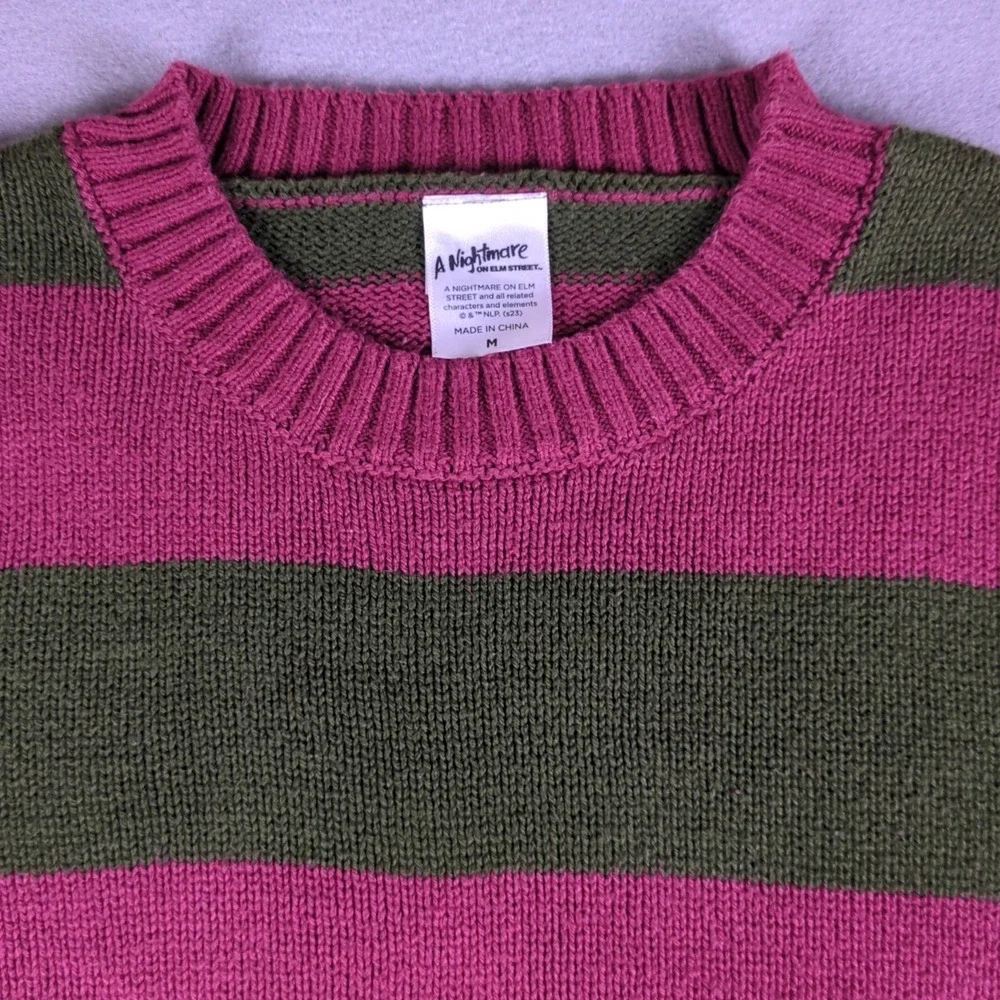 A Nightmare on Elm Street Sweater Mens Medium Red Green Stripe Pullover Crewneck